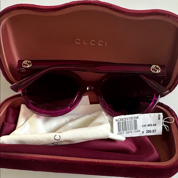 Gucci 54mm Round Sunglasses  Dark Lenses main image 10